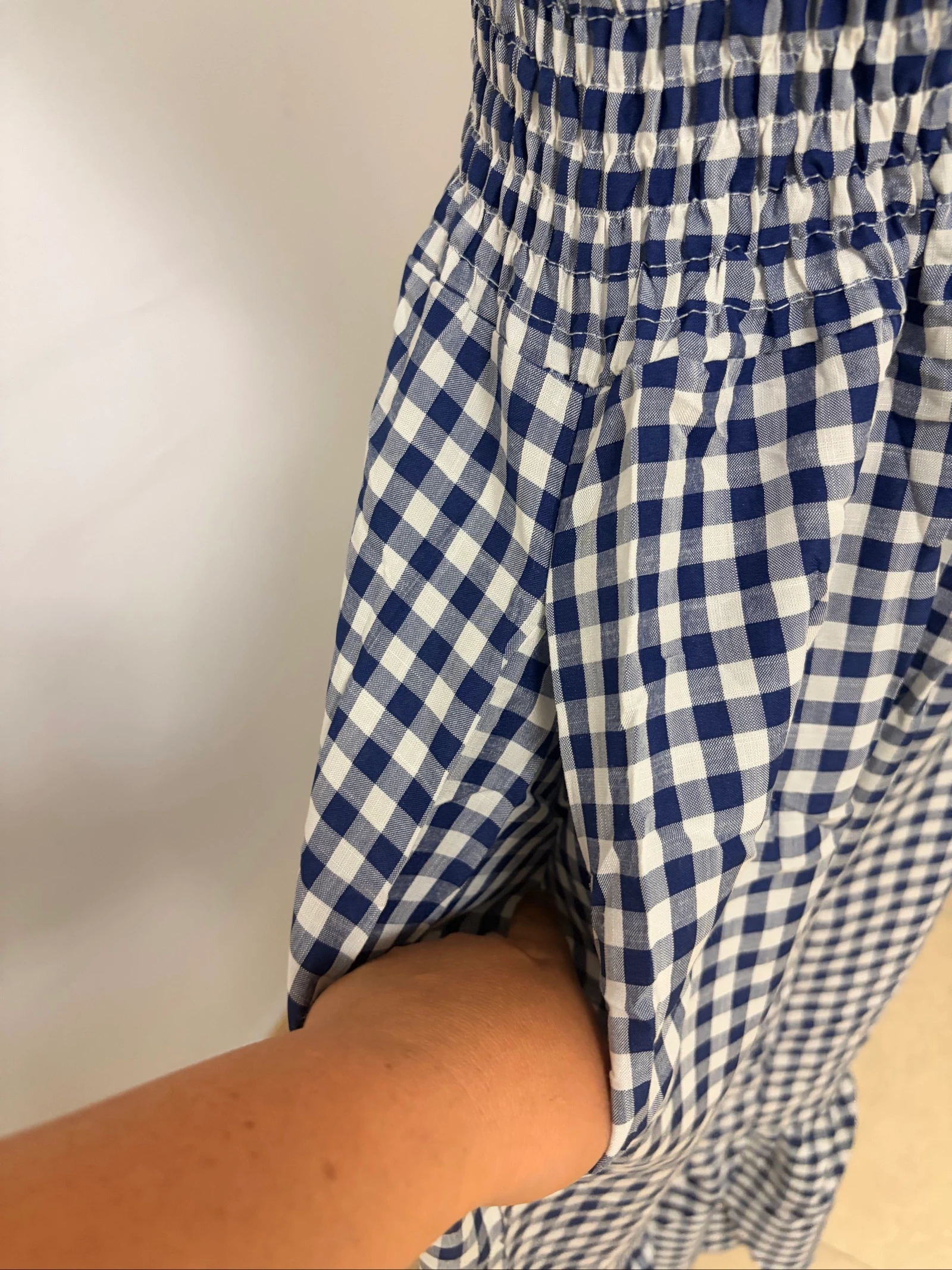 Navy blue dress with gingham pockets – photo 3
